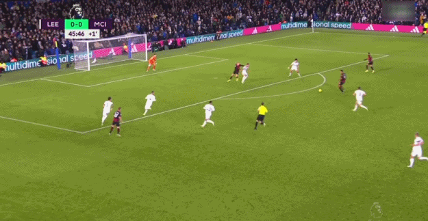 澳超战报：科斯格罗夫双响，九人奥克兰FC2-1惠灵顿凤凰