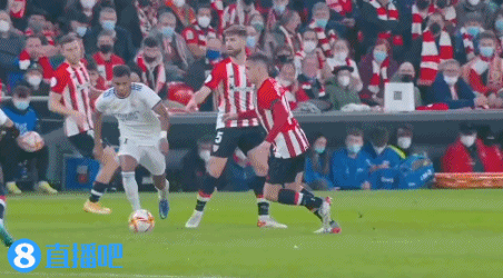 铁卫主场首球比肩C罗，曼联1-1西汉姆联，反超利物浦升英超第八