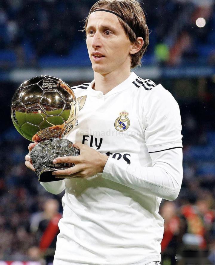 中超客场霸主！2025赛季客场积分榜揭晓，海港35分领跑，冠军当之无愧